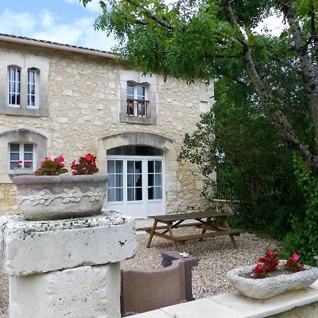 Domaine De Beaufort 3* Saint-Front-de-Pradoux