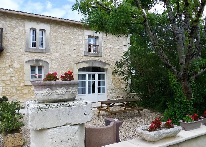 Domaine De Beaufort 3* Saint-Front-de-Pradoux